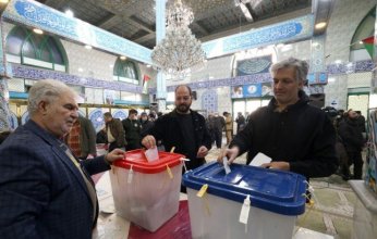 الإيرانيون يدلون بأصواتهم نحو مسار «محلك سر» (فيديو)