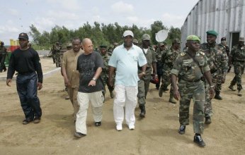 قصة إيران مواس.. كيف سيطر المرتزقة الإسرائيليون على السلطة الكاميرونية؟