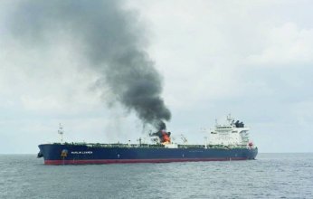 جماعة الحوثي تستهدف ناقلة نفط بريطانية بالصواريخ البالستية