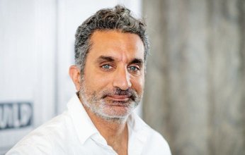 باسم يوسف يعود إلى الشاشة العربية.. بديلاً عن أحمد حلمي