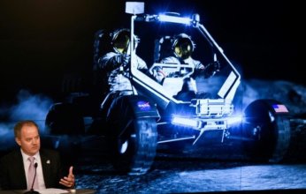 ناسا تبحث عن وسيلة مواصلات لروادها على سطح القمر