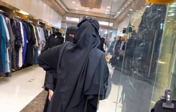 8 مليارات دولار سنويا.. لغز انتعاش سوق الملابس النسائية في السعودية