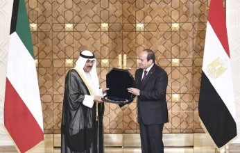 السيسي يمنح أمير الكويت أرفع وسام مصري.. ما هي قلادة النيل؟