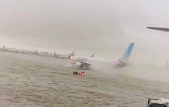 بعد عمان والإمارات.. الأمطار الرعدية تصل الكويت في هذا الموعد