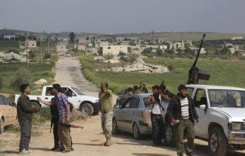 فصائل موالية لتركيا تجمع «العيدية» بالسلاح من السوريين