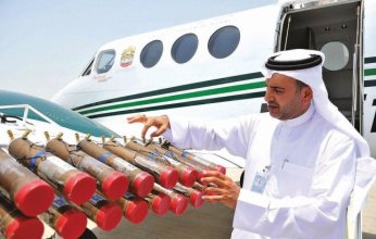 هل أمطار الإمارات هطلت بفعل فاعل؟.. اتهامات لبرامج «تلقيح السحب» بالمسؤولية