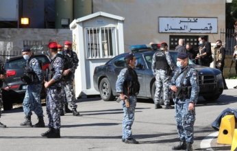 رميا بالرصاص.. جريمة قتل غامضة للبناني على علاقة بحماس