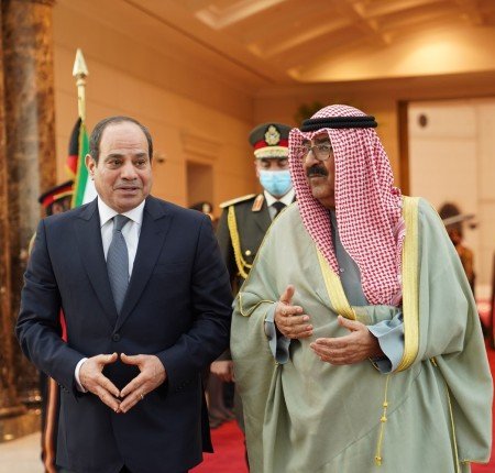 خصوصية وتلاحم.. «الإعلام الكويتية» تعلق على زيارة أمير البلاد للقاهرة خصوصية وتلاحم.. «الإعلام الكويتية» تعلق على زيارة أمير البلاد للقاهرة