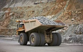 تراجع استخراج المعادن يثير قلق «الطاقة الدولية»