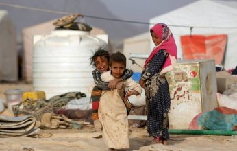 «جمارك مزدوجة» و«إتاوات» تشعل أسعار الغذاء في اليمن