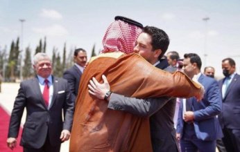 «أنت بتحكي عن نسايبي».. ولي عهد الأردن يفاجئ مذيع عن رأيه في بن سلمان