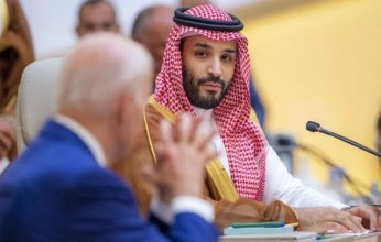 إدارة بايدن ترفع حظر صفقات الأسلحة الهجومية للسعودية