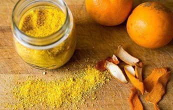 أقنعة الوجه بالبرتقال لتفتيح البشرة في يوم واحد قبل العيد