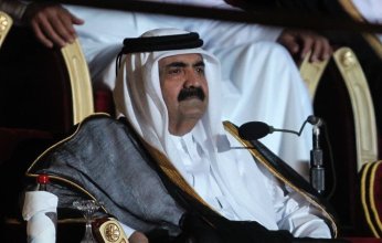 اتصال هاتفي نادر لأمير قطر السابق