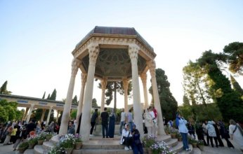 أبيات شعر قديمة تقرأ طالع الإيرانيين.. ما القصة؟