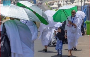 محمد بن زايد يطمئن على حجاج الإمارات ويوجه بهذا الأمر فورًا