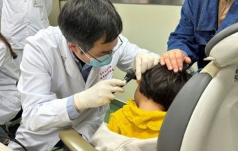 أمل طبي يضع نهاية لمعاناة الأطفال الصمّ