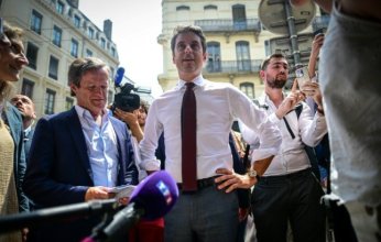 الفرنسيون بدأوا التصويت في انتخابات «تاريخية»