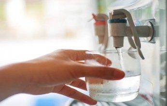 «خليجيون»| الماء البارد أم الساخن أيهما أفضل لخسارة الوزن؟