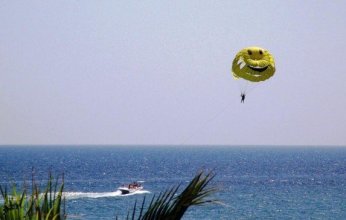 وفاة كويتية بعد سقوطها من باراشوت على سواحل جورجيا