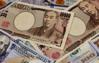 هل تأثر الدولار والين والبتكوين بتوترات الشرق الأوسط؟