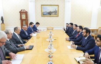 وفد قطري يجتمع بوزير الخارجية الروسي.. ماذا دار في اللقاء؟