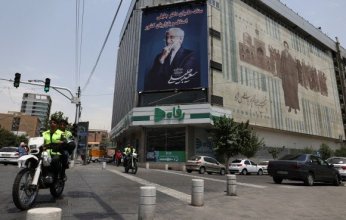 عزوف الناخبين.. أبرز عقبة لمرشحيَ رئاسة إيران في جولة الإعادة