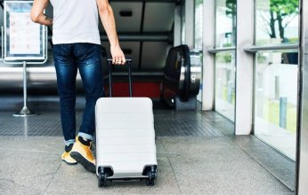 مقطع فيديو لزوج يتخلى عن زوجته يثير الجدل في الكويت