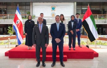 الإمارات تبحث سبل التطوير الحكومي مع كوستاريكا