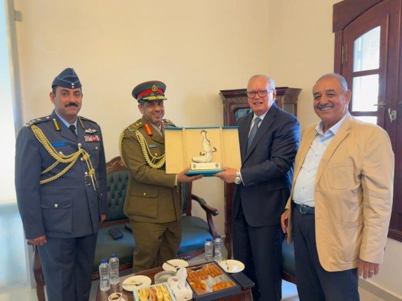 مركز شاف يستقبل وفد أكاديمية الدراسات الاستراتيجية بوزارة الدفاع العمانية مركز شاف يستقبل وفد أكاديمية الدراسات الاستراتيجية بوزارة الدفاع العمانية