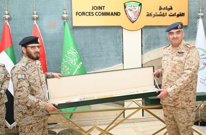 لقاء نائب رئيس هيئة الأركان العامة ورئيس الأركان العامة للجيش الكويتي بالسعودية