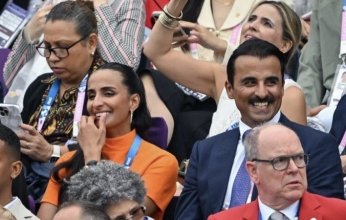 شاهد.. لقطة عفوية بين أمير قطر وشقيقته في افتتاح أولمبياد باريس 2024