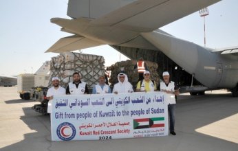 إقلاع أول طائرة إغاثة كويتية إلى السودان