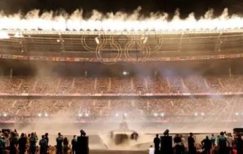 فرنسا تحتفل بختام أولمبياد باريس وتوم كروز ينقل العلم إلى لوس انجلوس