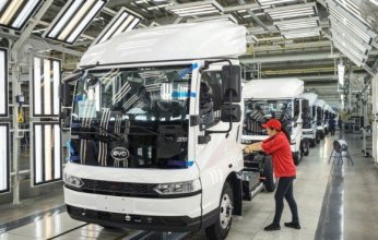 «حقق حلمك» في الصين.. أرباح قياسية لشركة سيارات كهربائية كبرى