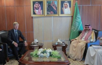 ماذا دار في لقاء المبعوث الأممي لليمن و سفير السعودية؟