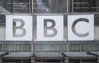 جدل حول تعامل «بي بي سي» مع فضيحة جنسية لمذيع سابق