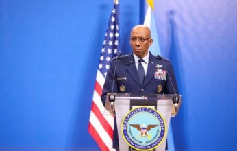 في زيارة مفاجئة.. جنرال أميركي يصل إلى الشرق الأوسط