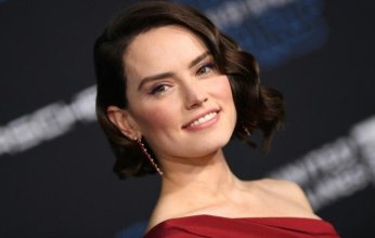 إصابة دايزي ريدلي بمرض مؤلم