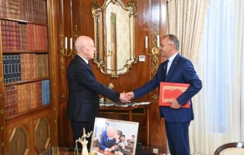 قرار مفاجئ بإقالة الحكومة التونسية