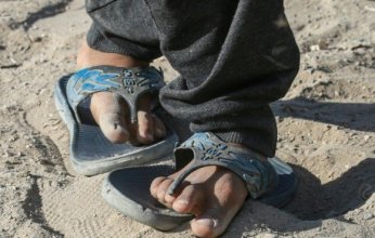 يوميات حرب الإبادة.. غزة تتشارك الأحذية والملابس منذ أشهر