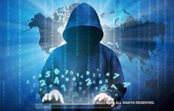 خاص| إعلاميون خليجيون: «الذباب الإلكتروني» عدو خفي لأمن المنطقة
