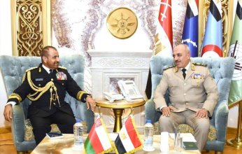 لماذا يزور رئيس الأركان العماني مصر؟