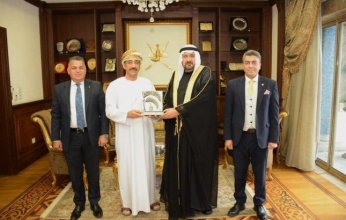 سفارة عمان بالقاهرة تطلق مؤتمر صحفيا للمعرض الدولي للتمور والعسل