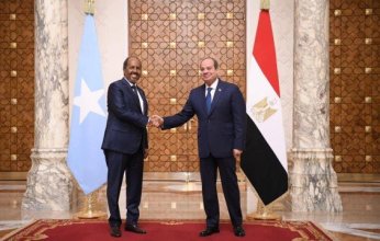 بعد التحذير.. سفينة حربية مصرية تصل إلى الصومال