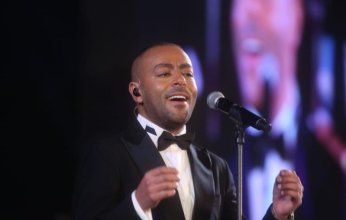 بالصور.. تامر عاشور يتألق بأروع أعماله فى أولى مشاركاته بمهرجان الموسيقى العربية الـ ٣٢