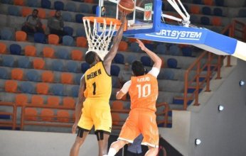 كاظمة الكويتي يواجه العربي القطري في نصف نهائي البطولة العربية لكرة السلة