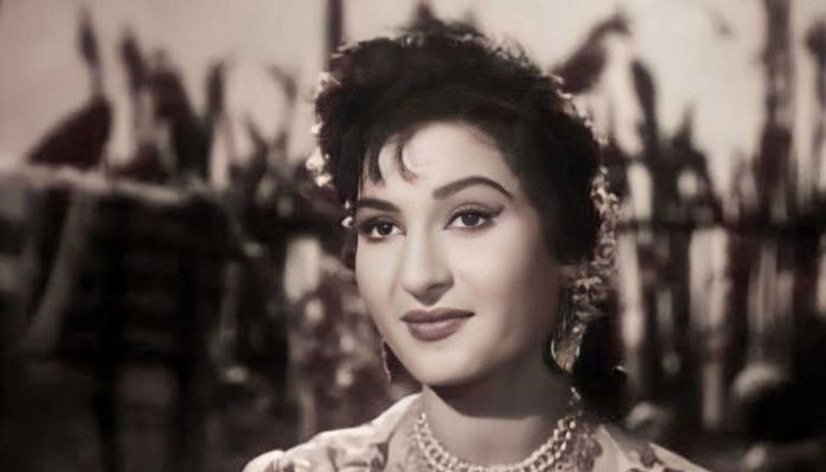 في ذكرى ميلادها.. أسرار لا تعرفها عن الفنانة المصرية الراحلة نعيمة عاكف في ذكرى ميلادها.. أسرار لا تعرفها عن الفنانة المصرية الراحلة نعيمة عاكف