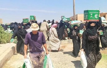 «سلمان للإغاثة» يوزع مساعدات إغاثية وغذائية وحقائب صحية في سوريا
