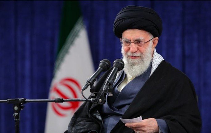 اول تعليق من خامنئي على الضربات الإسرائيلية ضد إيران.. ماذا قال اول تعليق من خامنئي على الضربات الإسرائيلية ضد إيران.. ماذا قال